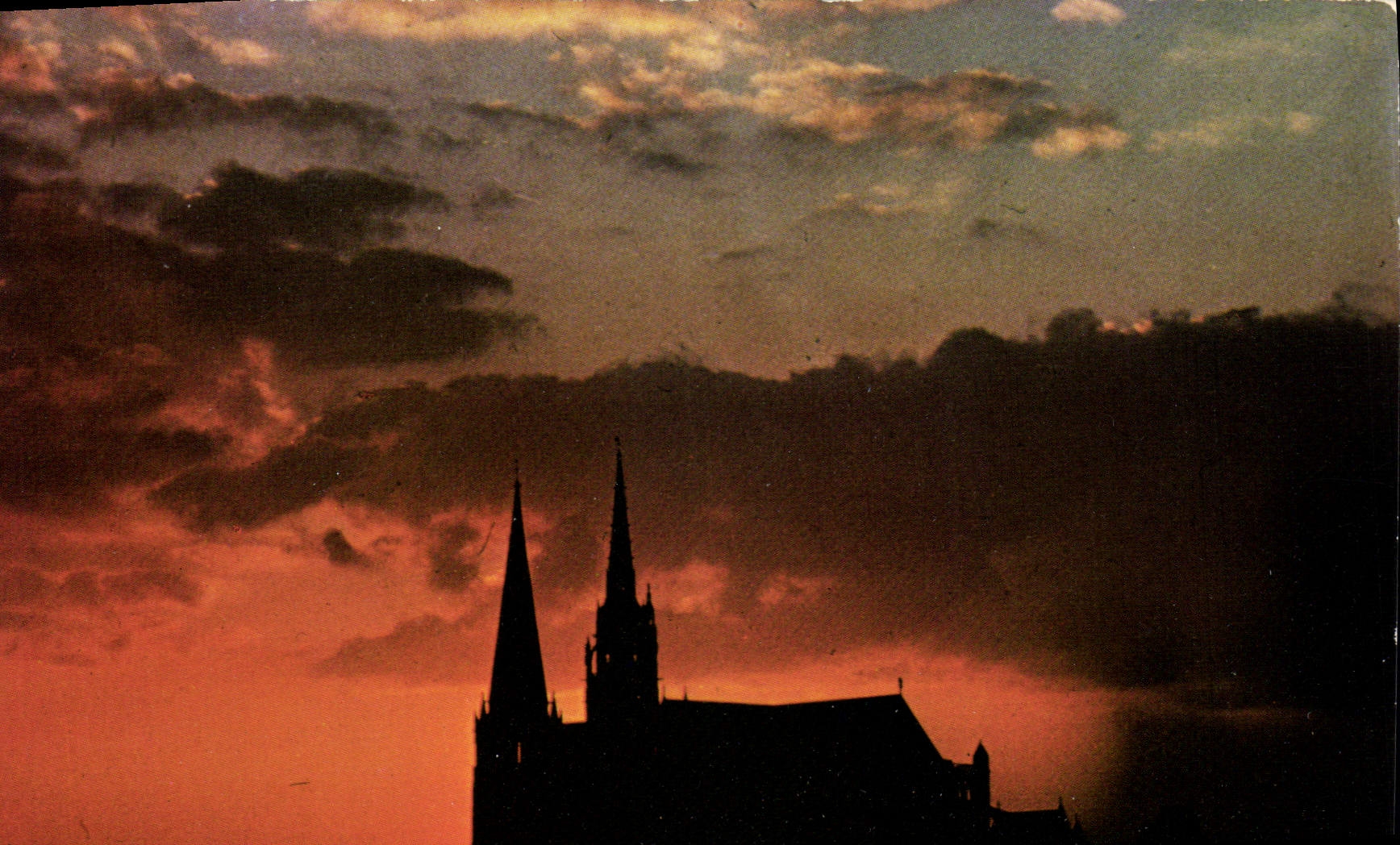 CPM Chartres Coucher de Soleil sur la Cathedrale 