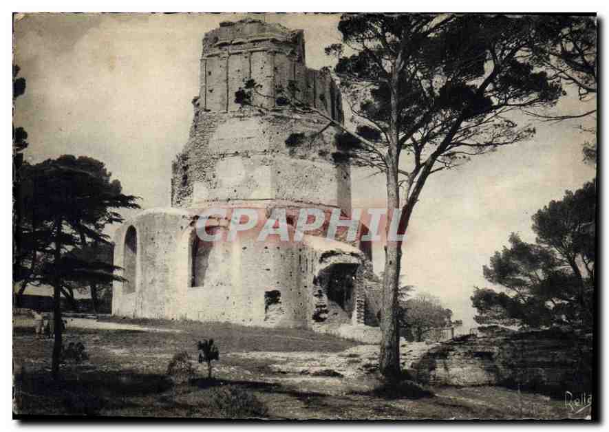 CPM Nimes Gard la Tour Magne 