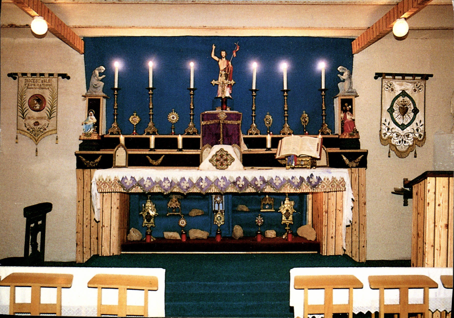 CPM Chapelle Saint Jean Baptiste Molieres sur Ceze Maitre Autel 