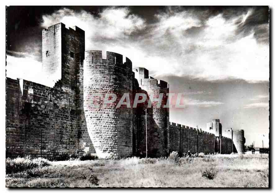 Aigues-Mortes (Gard) — Les remparts de la Cité côté Est — Éditions Magerlia, Lyon
