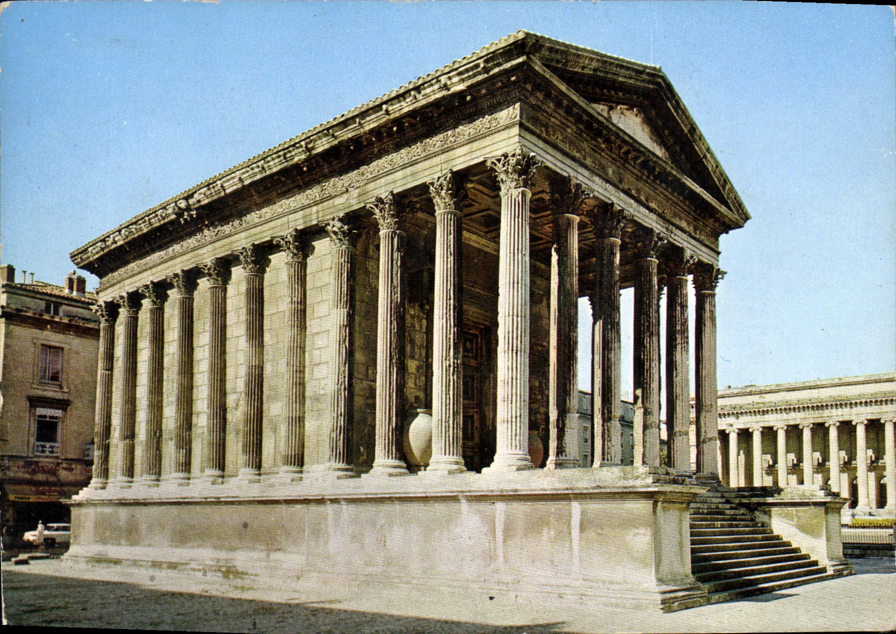 Nîmes (Gard) - Maison Carrée - Temple romain d'inspiration grecque