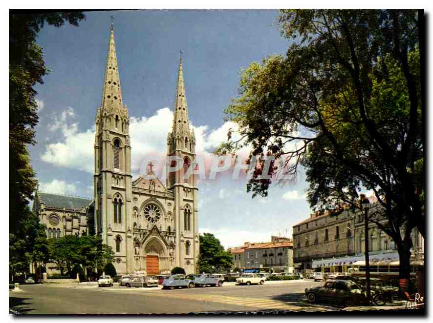 Église Saint-Baudile et Place des Carmes — Nîmes — Éditions Rellacolor