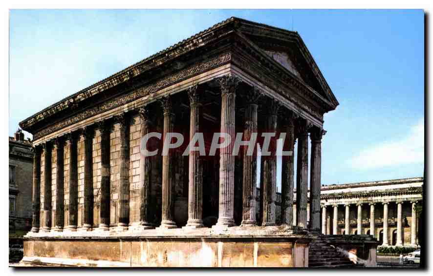CPM Nimes Gard la Maison carree ce monument de style grec construit avant JC sedult par la Purete de