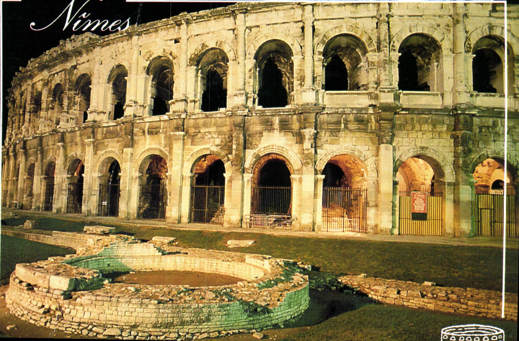 Nîmes — Les Arènes de nuit — Editions Azur Riviera