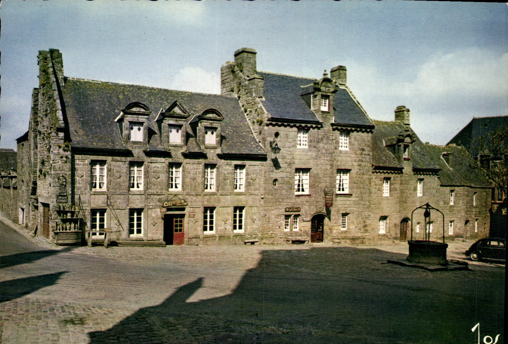 Locronan (Finistère) — Les nobles maisons Renaissance — Éditions La Bretagne en Couleurs