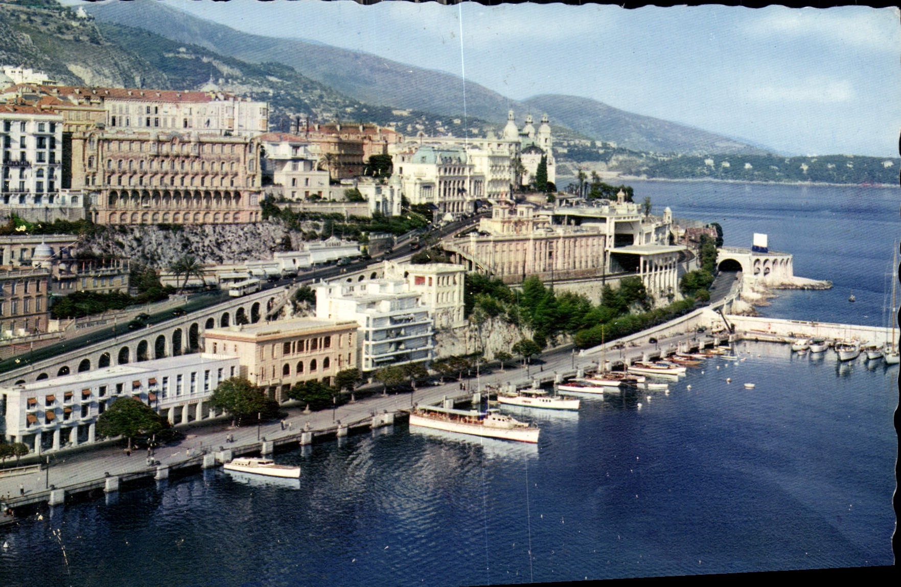 CPM Reflets de la Cote d'Azur Monte Carlo le Port l'Avenue de Monte Carlo le Quai des Etats Unis le 