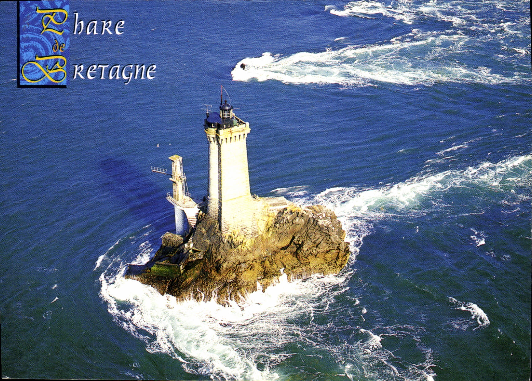 CPM A l'extremite de la Bretagne la Pointe du Raz le Phare de la vieille 
