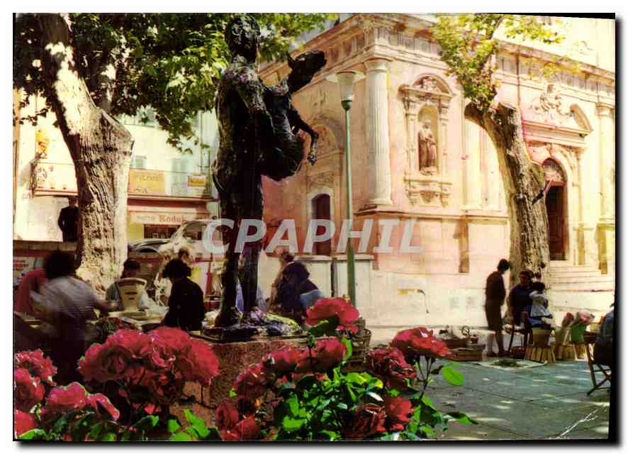 CPM Au soleil de la Cote d'Azur Vallauris la place et l'Homme au Mouton de Picasso 