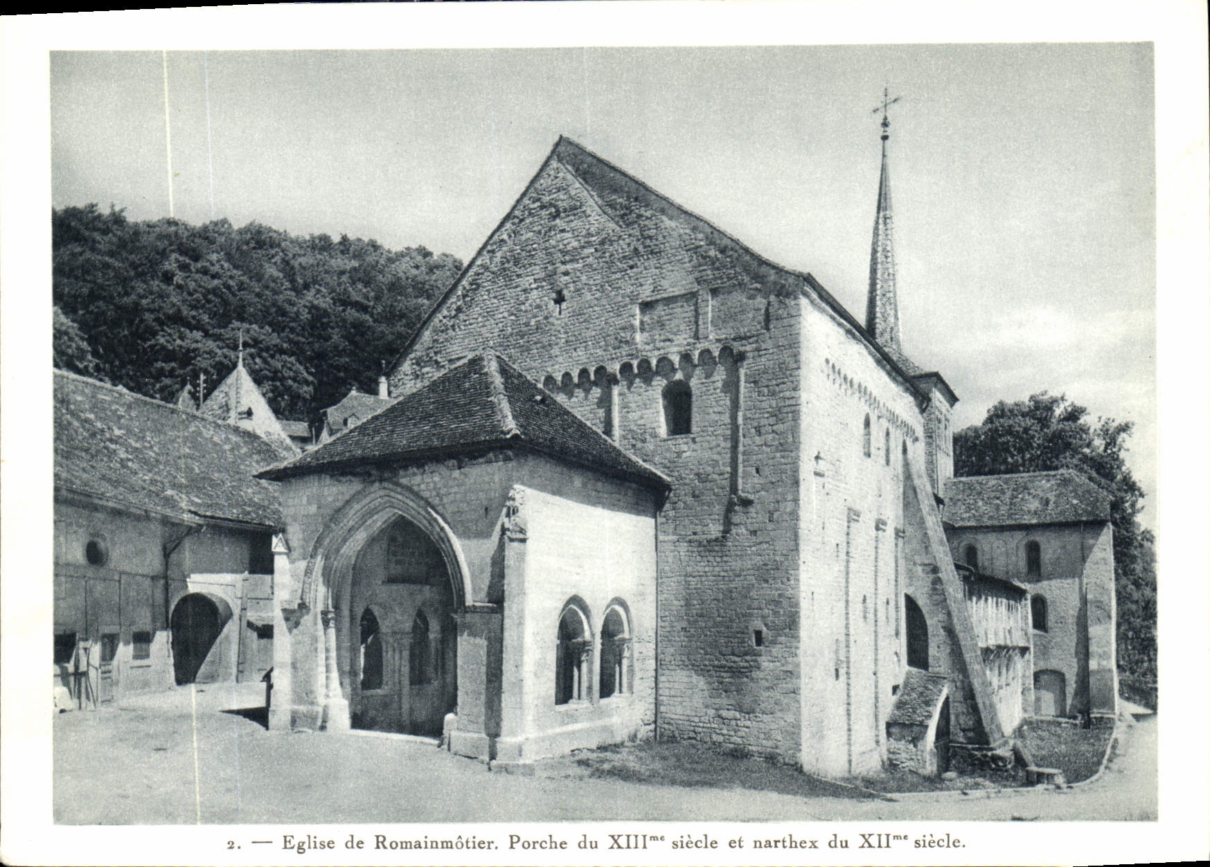 CPM Eglise de Romainmotier Porche du XIII siecle et narthex du XII siecle 