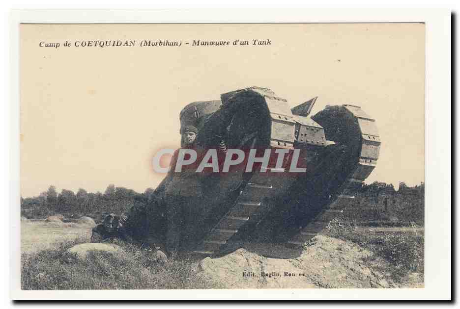 Camp de COETQUIDAn Morbihan Char d'assaut Manoeuvre d'un Tank CPA