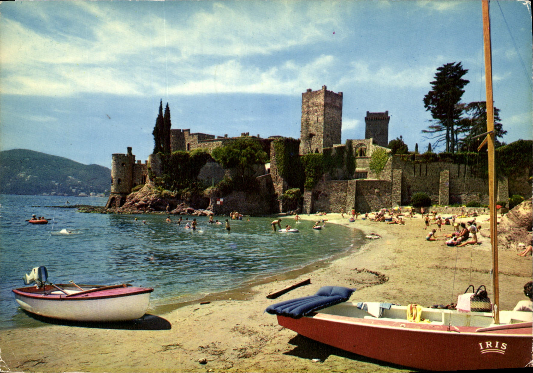 CPM La Cote d'Azur French Riviera La Napoule Plage Le Chateau 