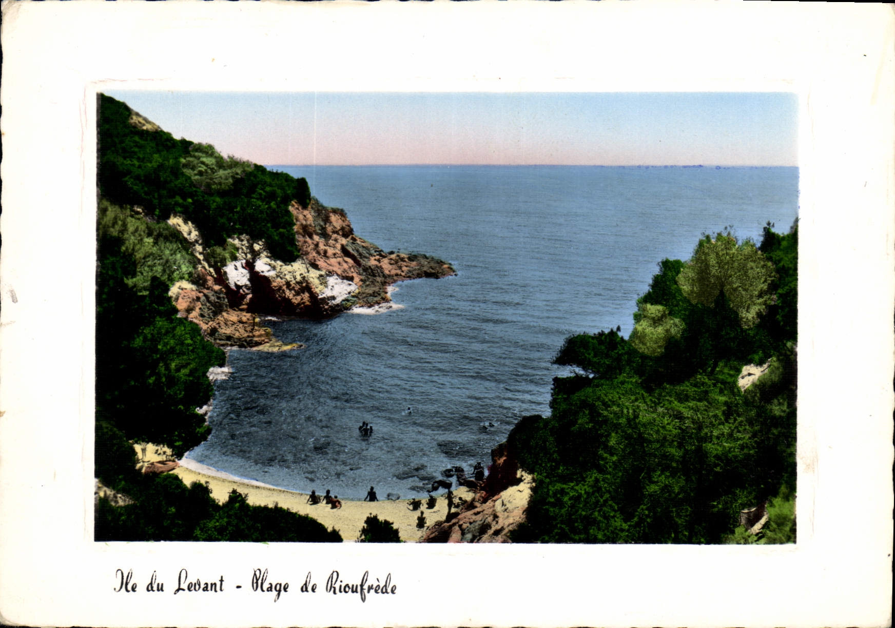CPM Les Iles d'Or Ile du Levant Plage de Rioufrede 