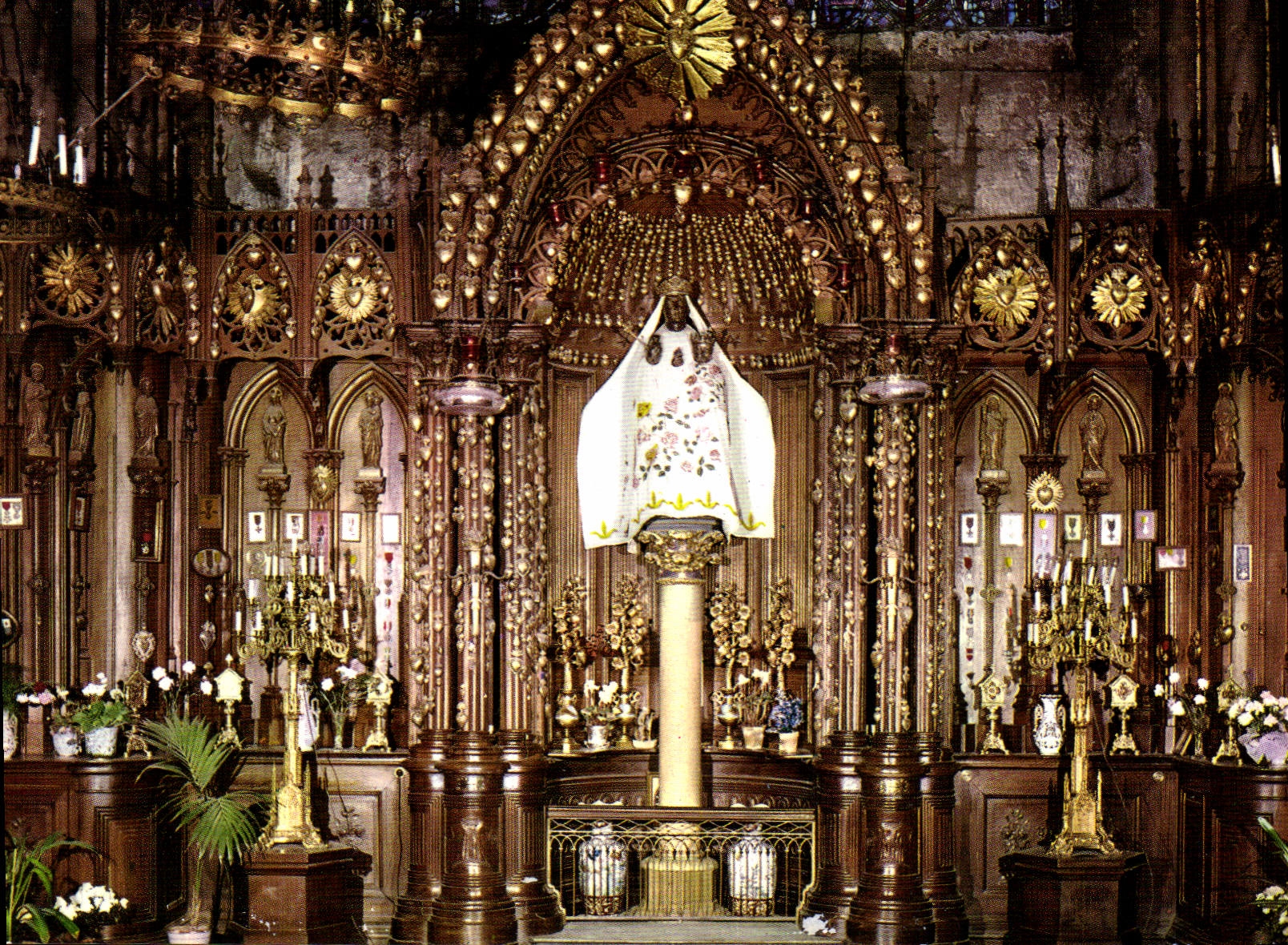 CPM Cathedrale de Chartres La Vierge Noire dite du Pilier 