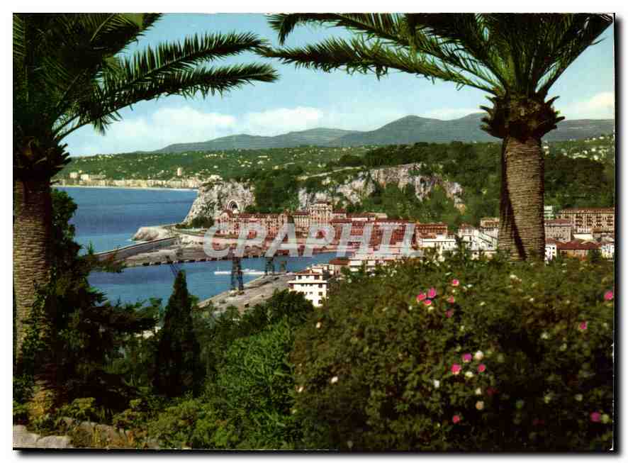 CPM Cote d'Azur Nice Vue generale sur la ville et le port 