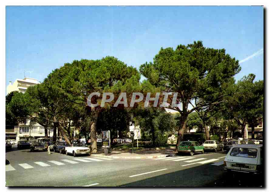 CPM Cagnes sur Mer Alpes Maritimes Esplanade de Gaulle 