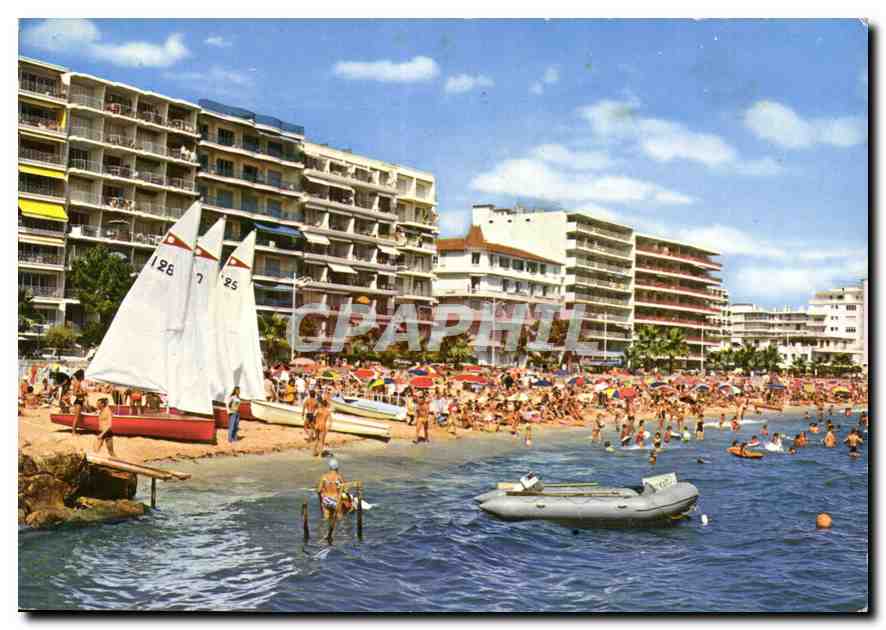 CPM Juan les Pins Une partie des Plages L'Ecole de Voile 