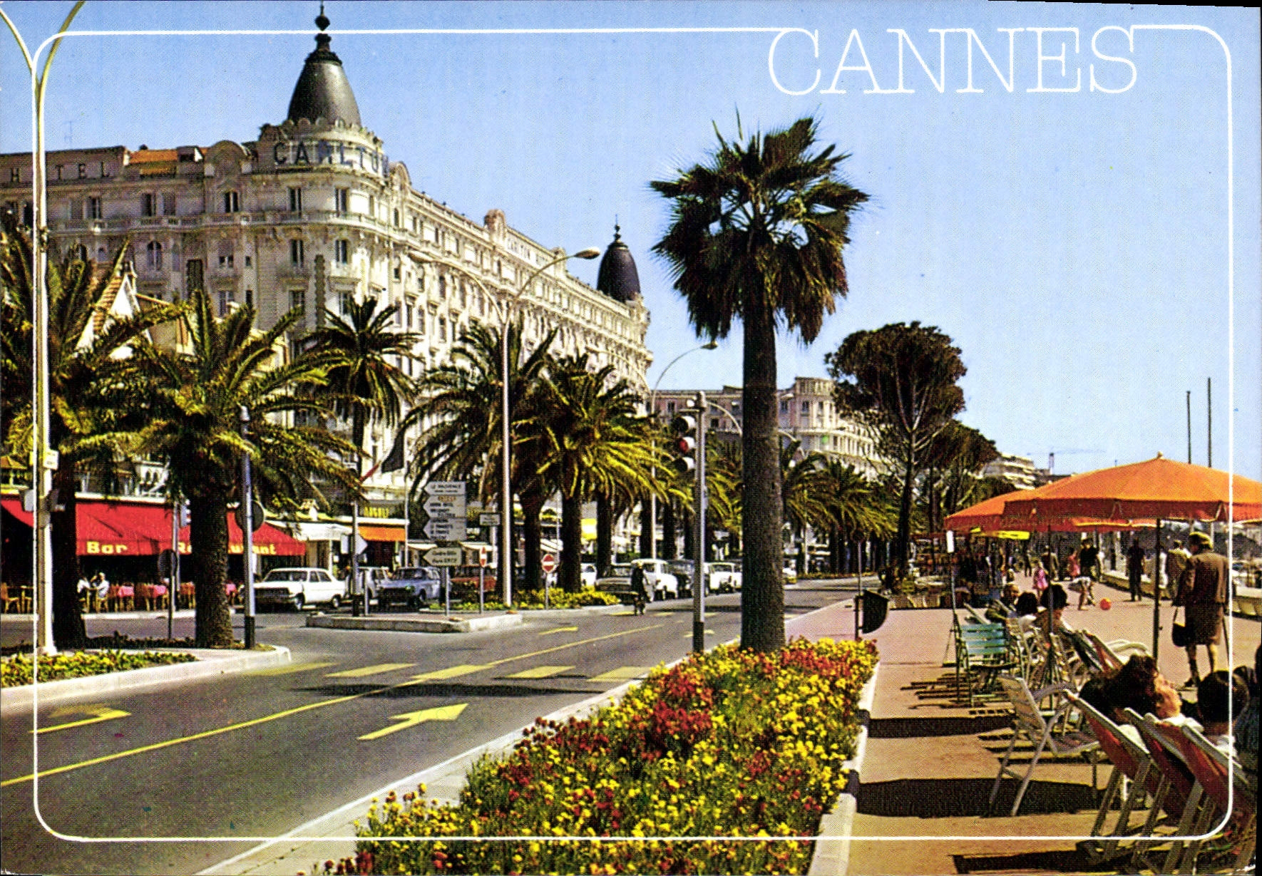 CPM La Cote d'Azur Cannes La Croisette et l'Hotel Carlton 