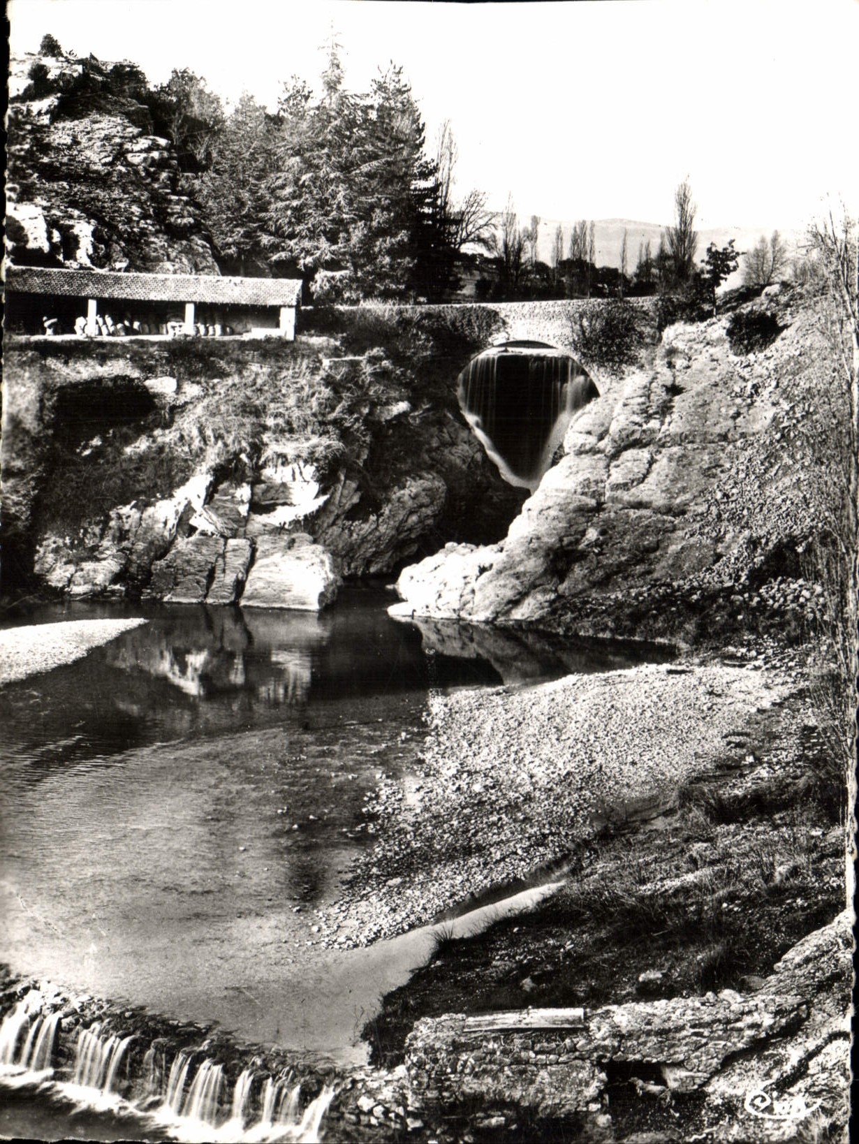 CPM Lurs B Alpes Cascade du Lauzon 