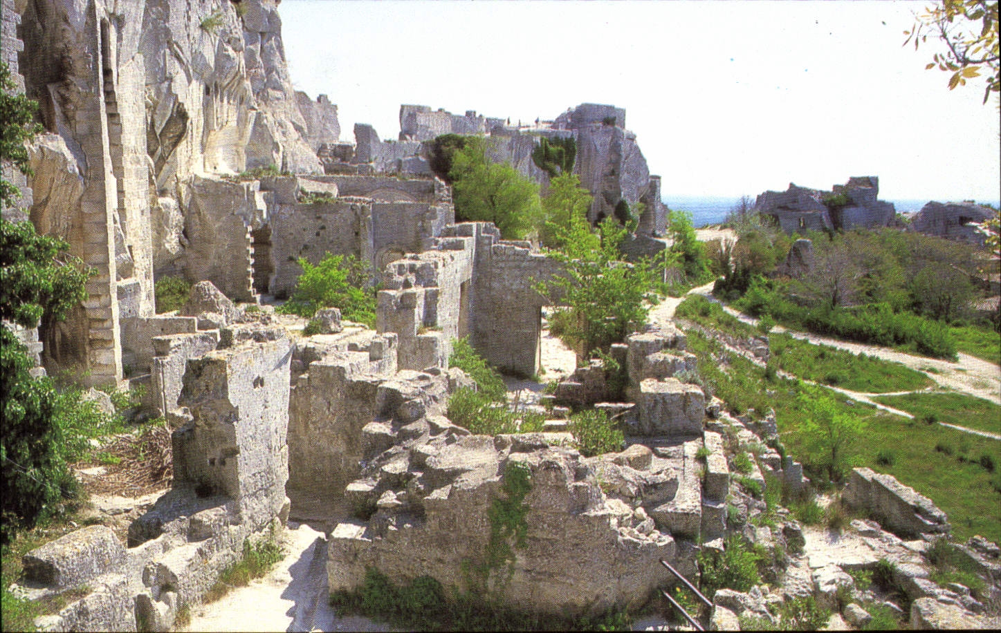 Les Baux-de-Provence — ruines médiévales — Photo Rancurel - Aiguemortes, B.1/24 - Anverso