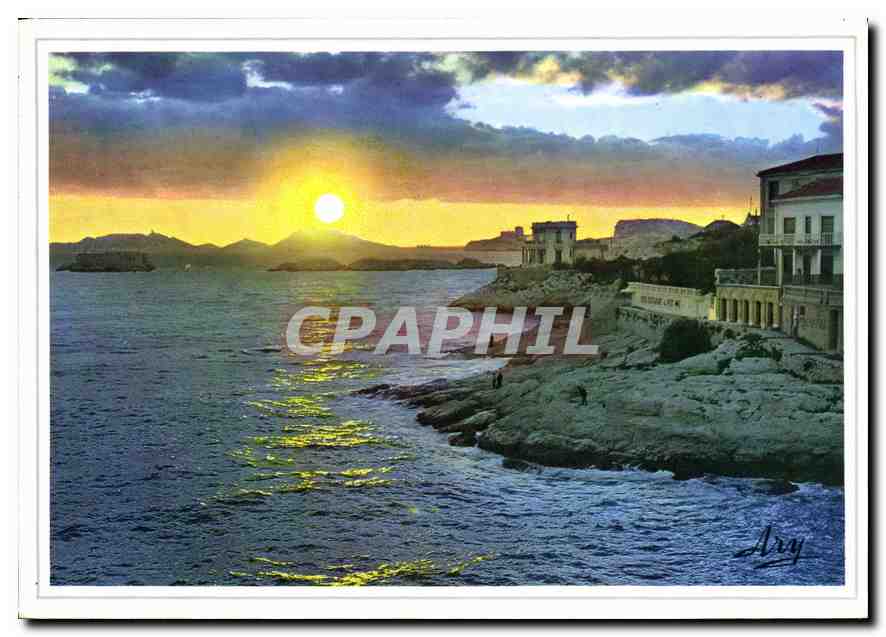 CPM Marseille Promenade de la Corniche Un coucher de soleil sur les Iles 