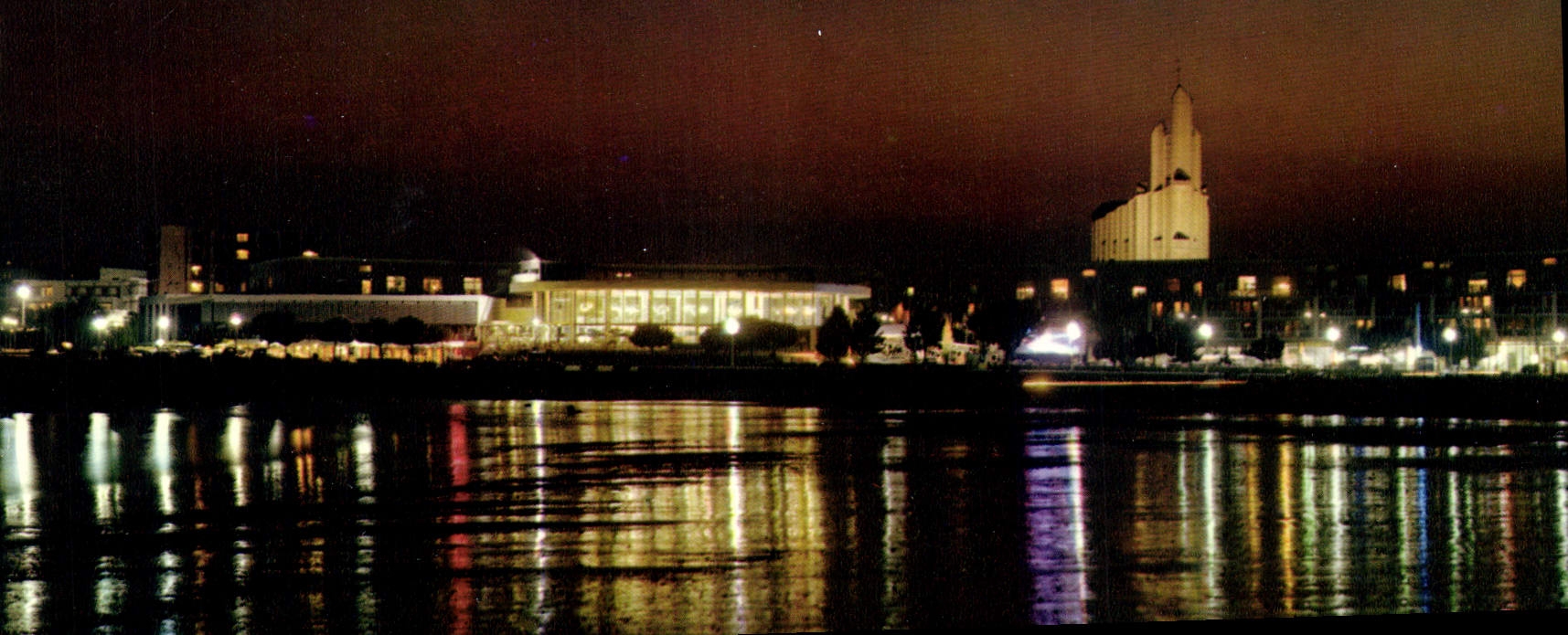CPM Royan Cote de Beaute Vue de nuit Le Casino le Front de Mer et l'eglise Notre Dame 