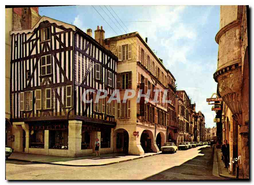 CPM Couleurs et Lumiere de France La Rochelle Charente Maritime Les Arcades rue du Palais 