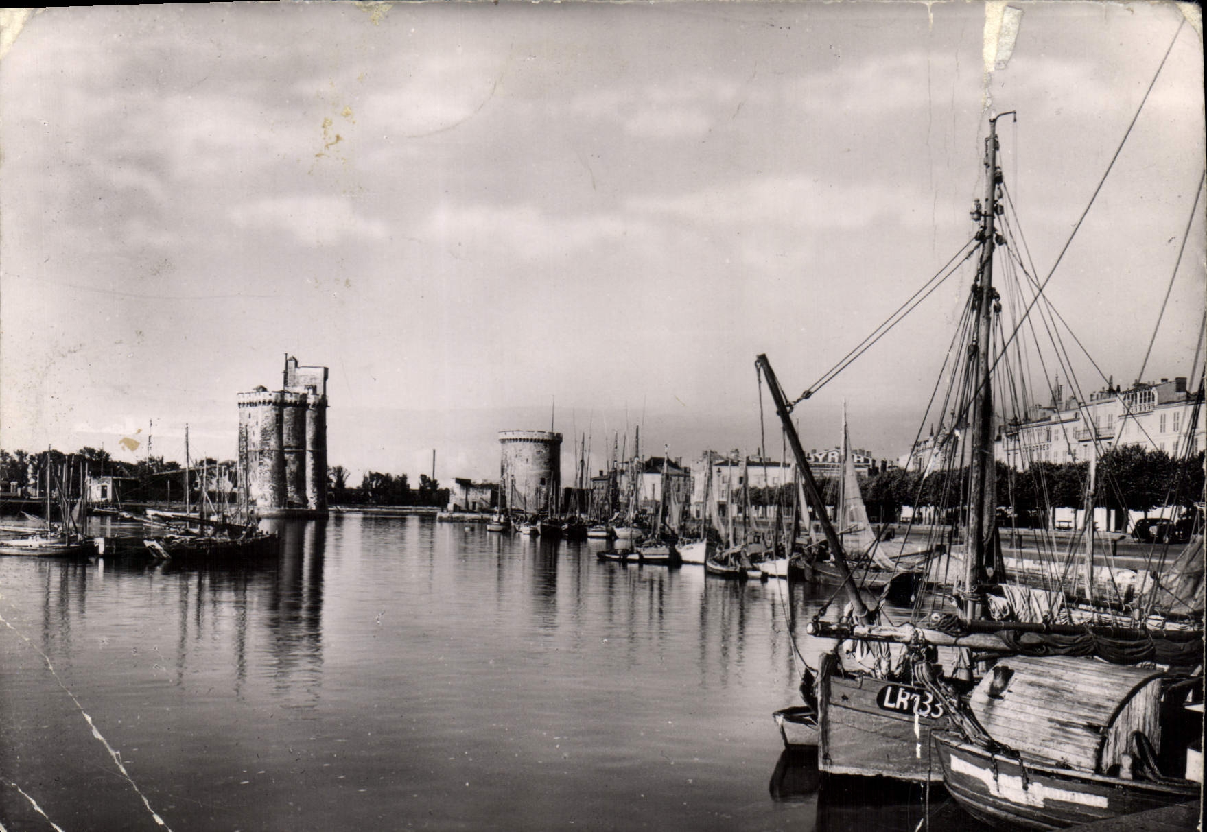 La Rochelle (Charente-Maritime) — Le Vieux Port — Photo Véritable