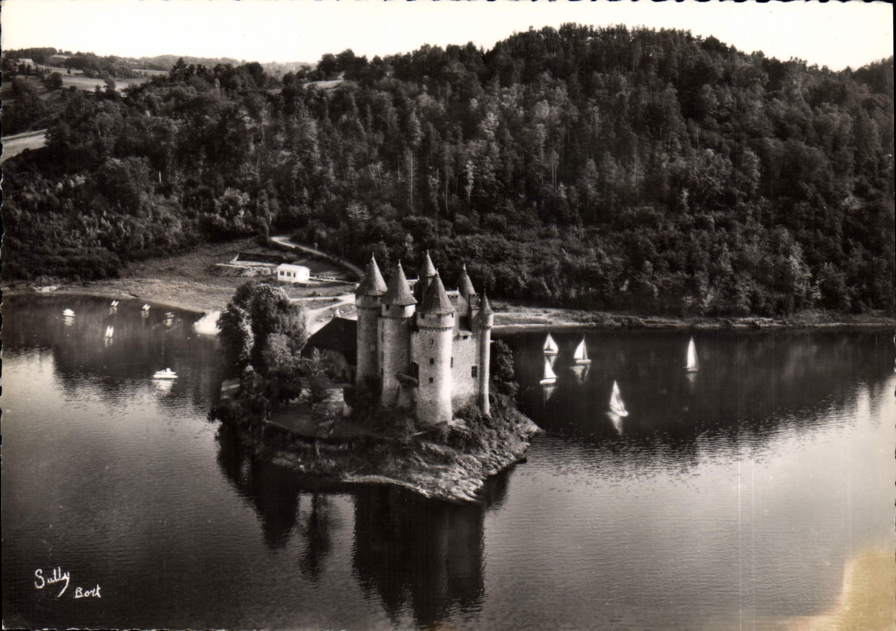CPM Val du d'avion chateau du XV Port du Yachting Club Bortois 