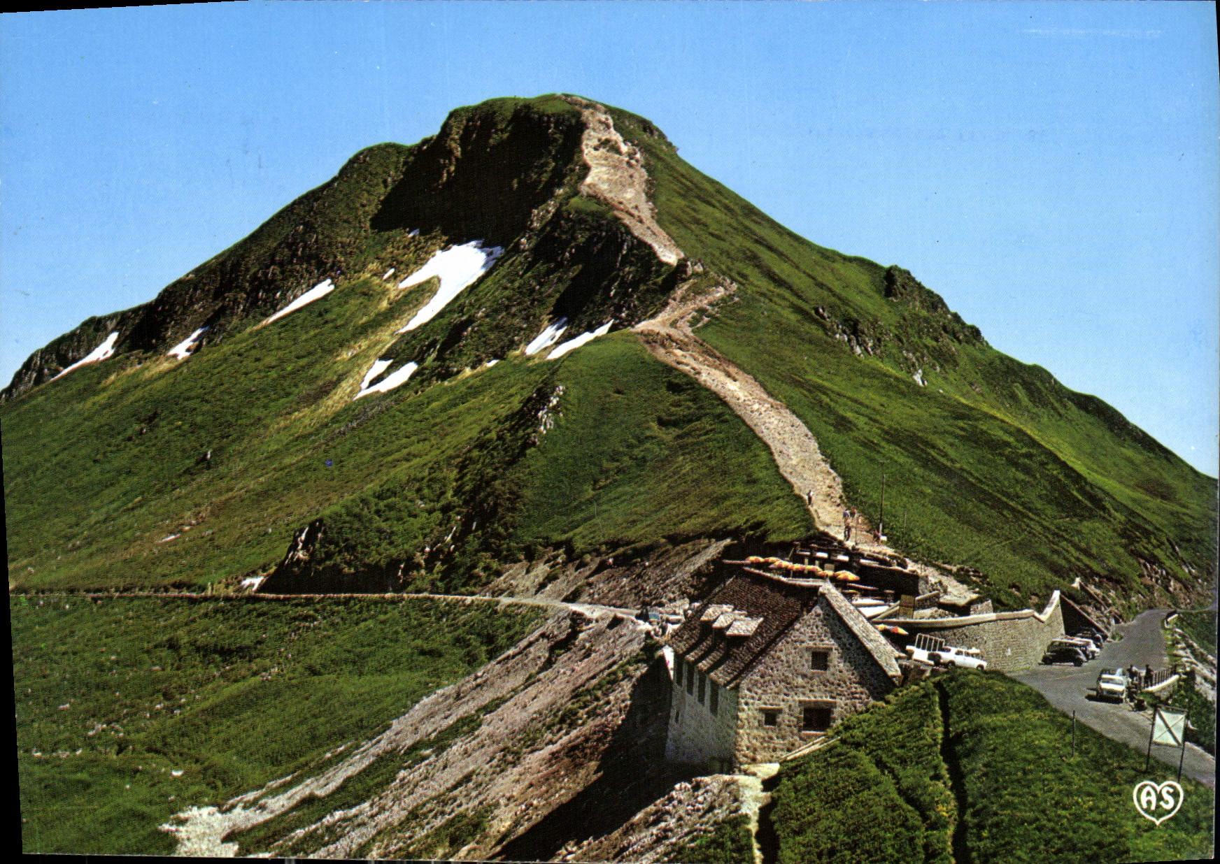 CPM L'Auvergne Pittoresque Le Puy Mary 