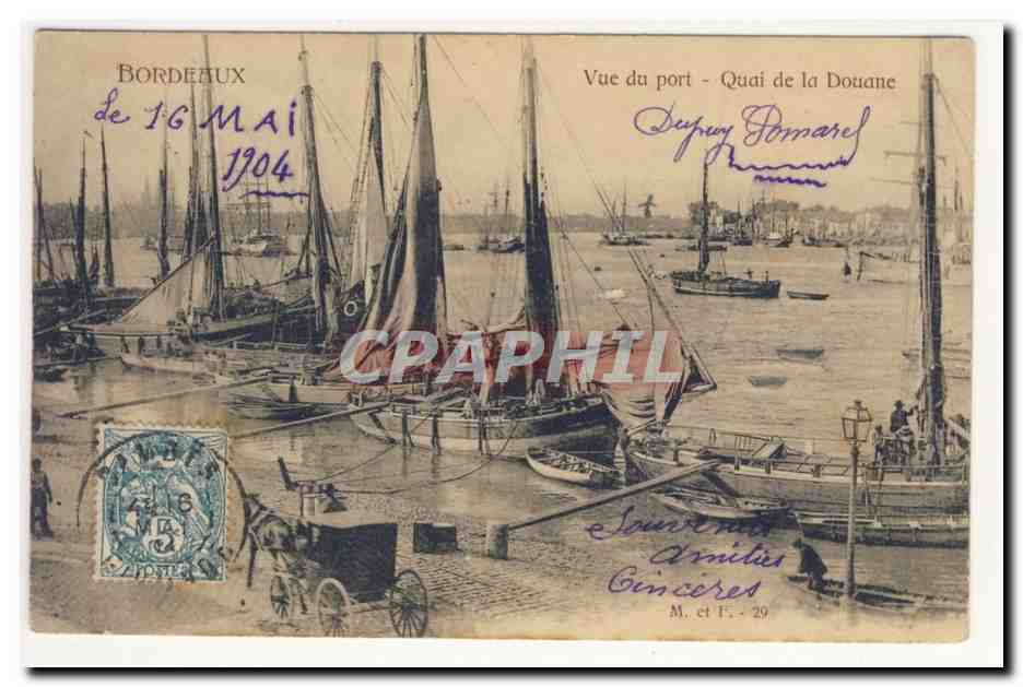 BORDEAuX Vue du Port Quai de la Douane Voiliers Animation CPA