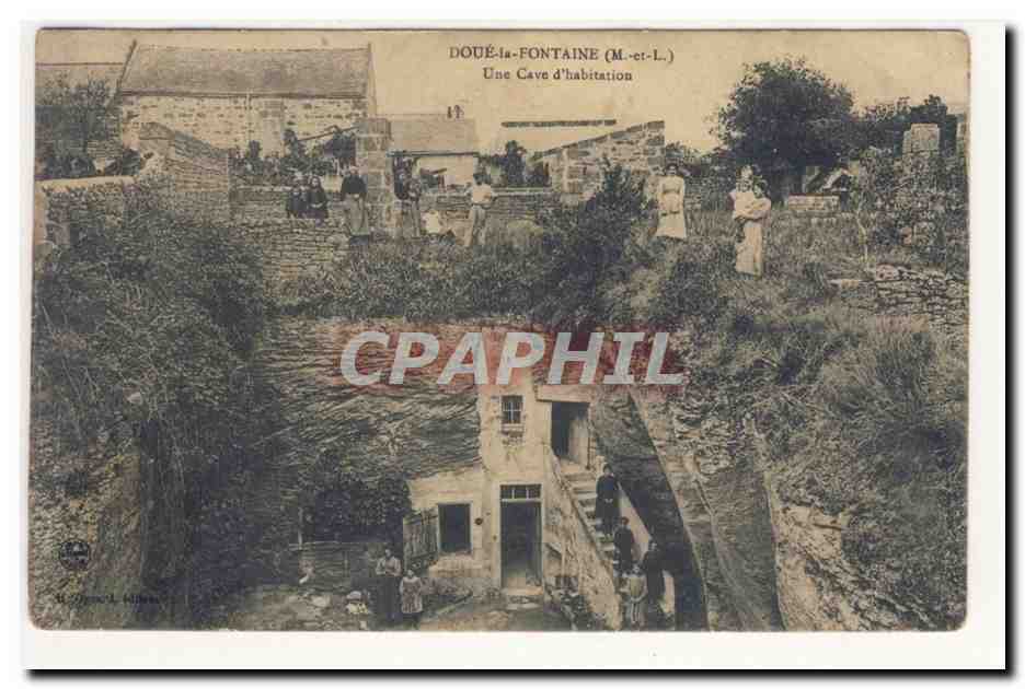 DOUE la FONTAiNE une cave d'habitation Animation CPA