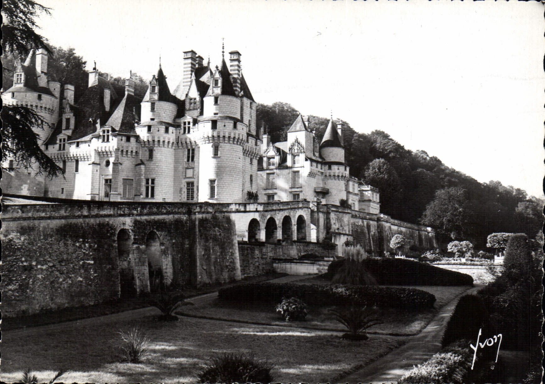CPM Rigny Usse Indre et Loire le Chateau XVI S 