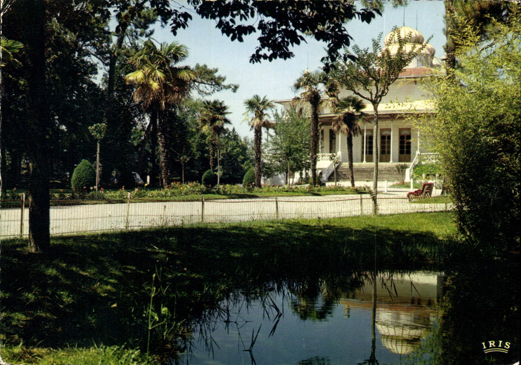 CPM Arcachon Gironde le Casino Mauresque et les Jardins 