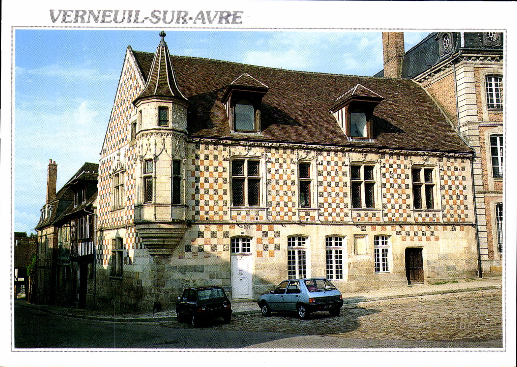 Verneuil-sur-Avre — Maison à tourelle de la fin du XVe siècle — ARTAUD Frères