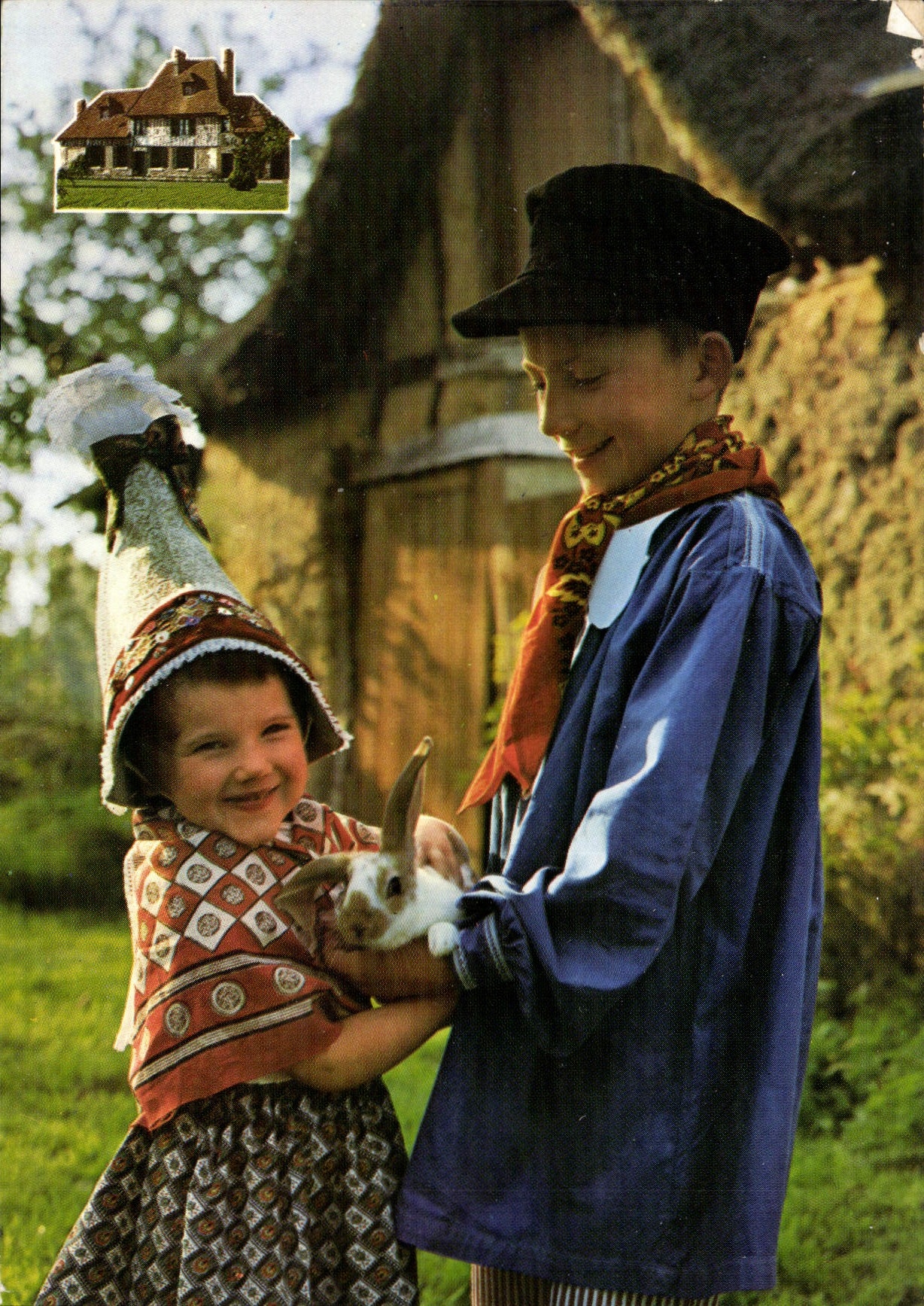 CPM Folklore Normande j'ai t'n'affe j'te l'vendrais pas i'n'artrouv'rai eu aussi belle beyte 