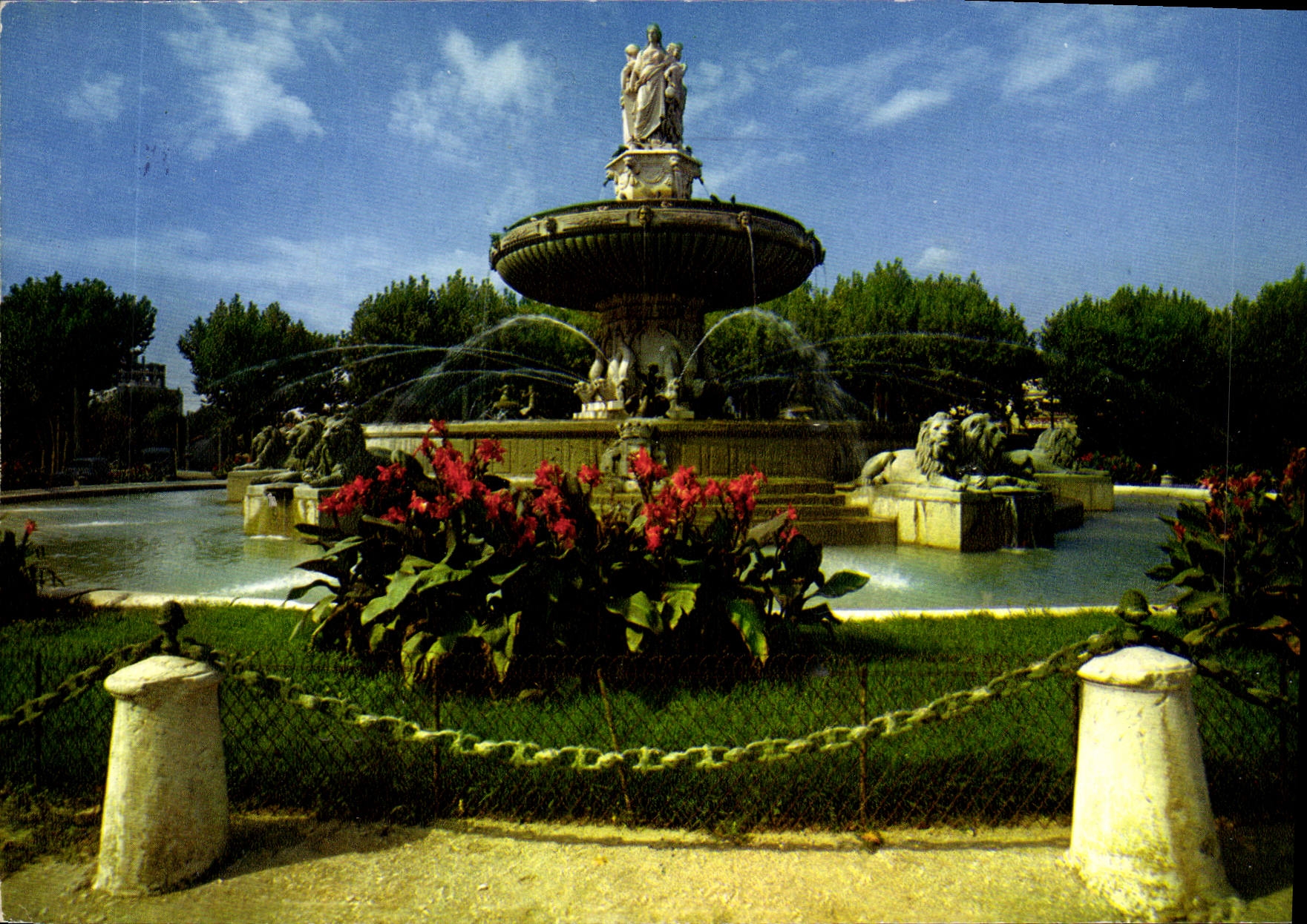 CPM La Cite du Roy Rene Aix en provence la Grande Fontaine sur la Rotonde XIX siecle 