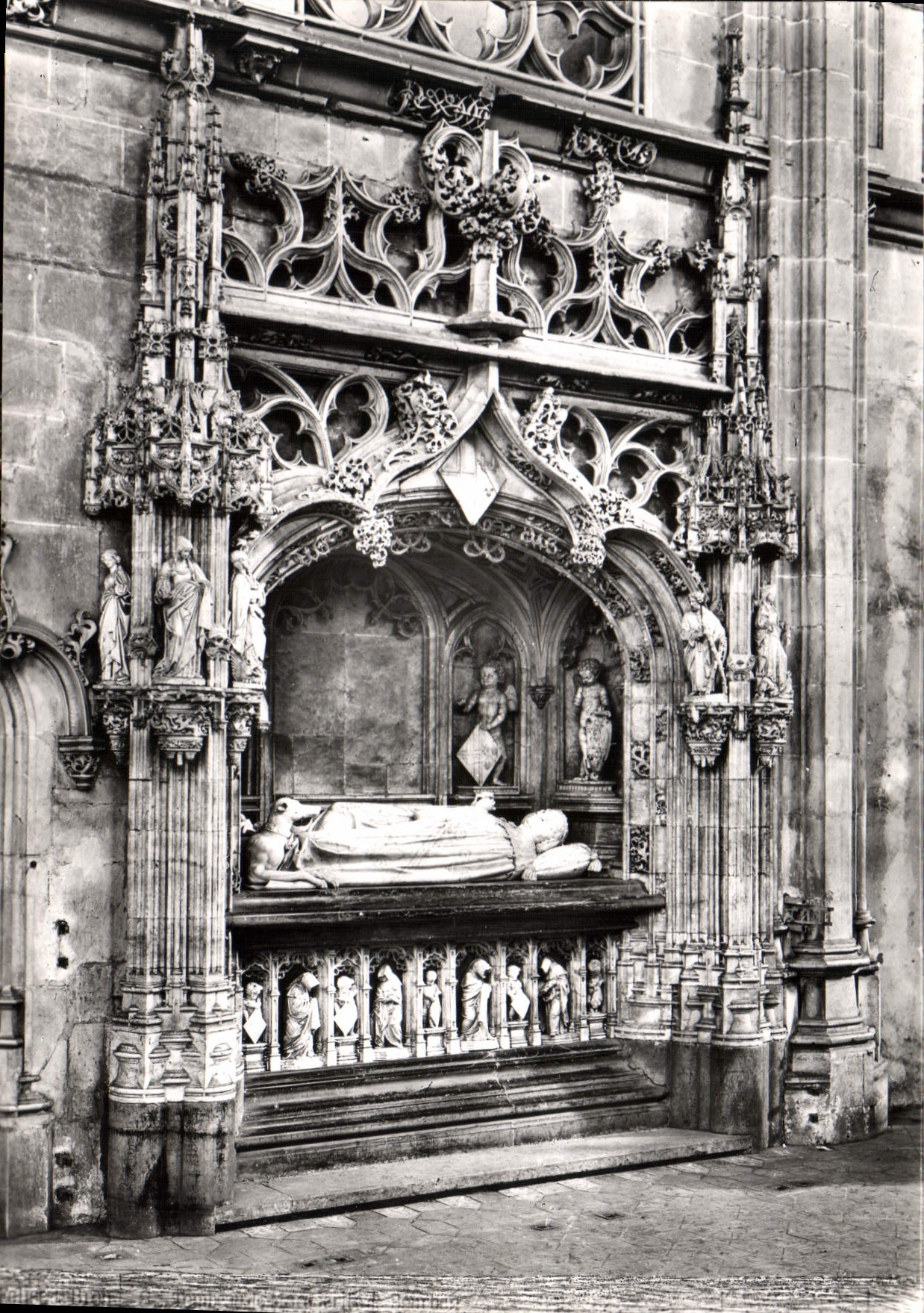 Bourg-en-Bresse (Ain) — Église de Brou, tombeau de Marguerite de Bourbon (début XVIe s.) — Service Commercial Palais Historiques III - Paris
