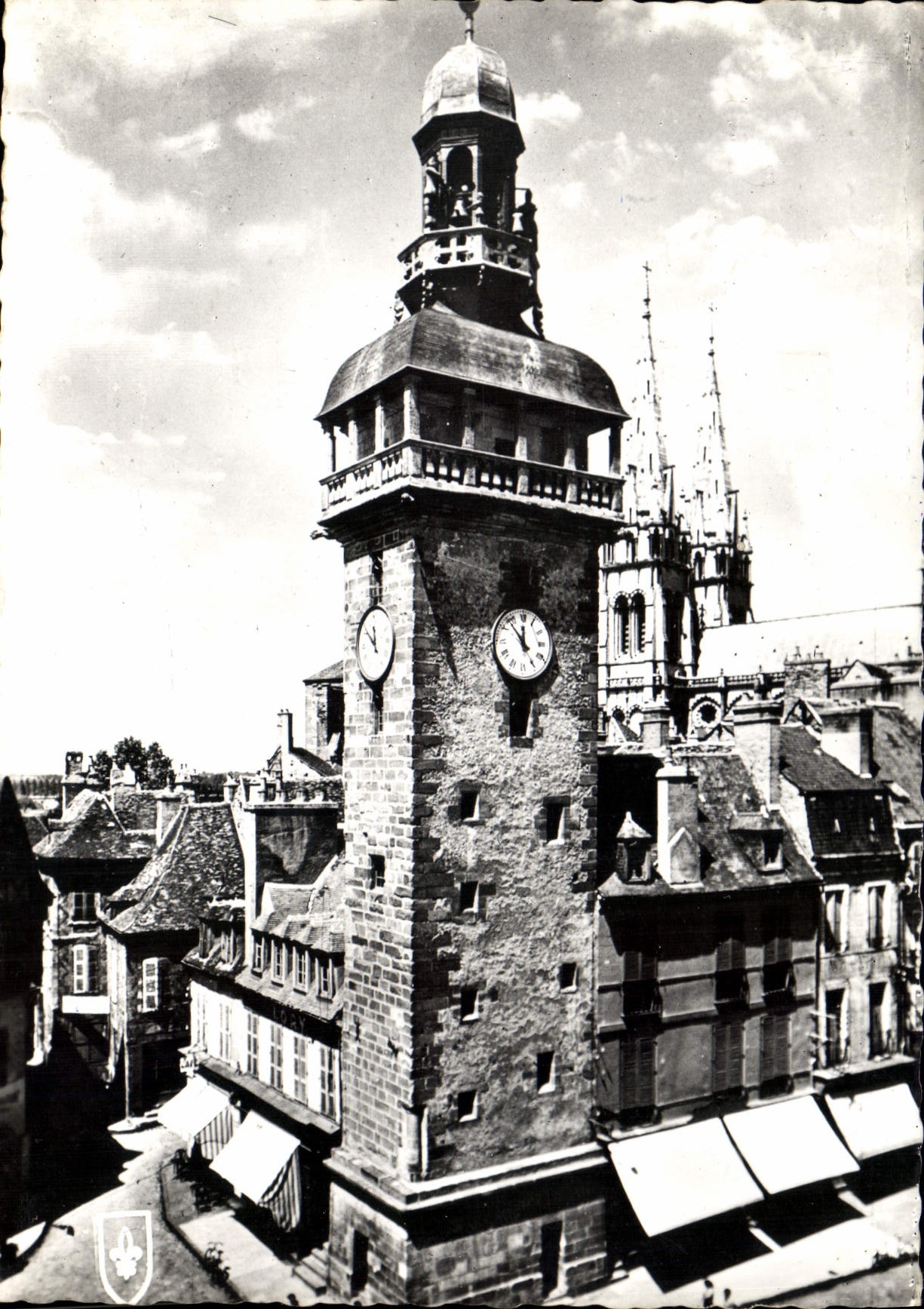 CPM Moulins Allier beffroi Jacquemart et Fleche de la Cathedrale 