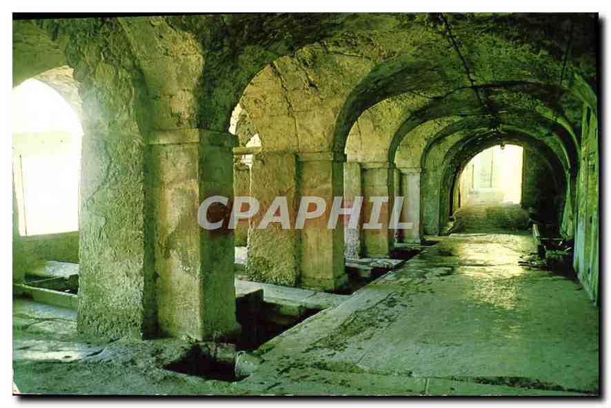 CPM Sainte Tulle B A Vieilles Arcades 