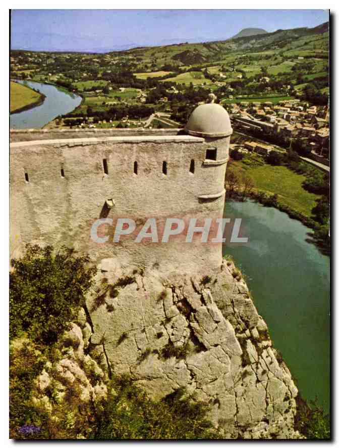 Sisteron — La guérite du Diable (XVIIe s.) dominant vertigineusement la Durance — Éditions S.M.D.