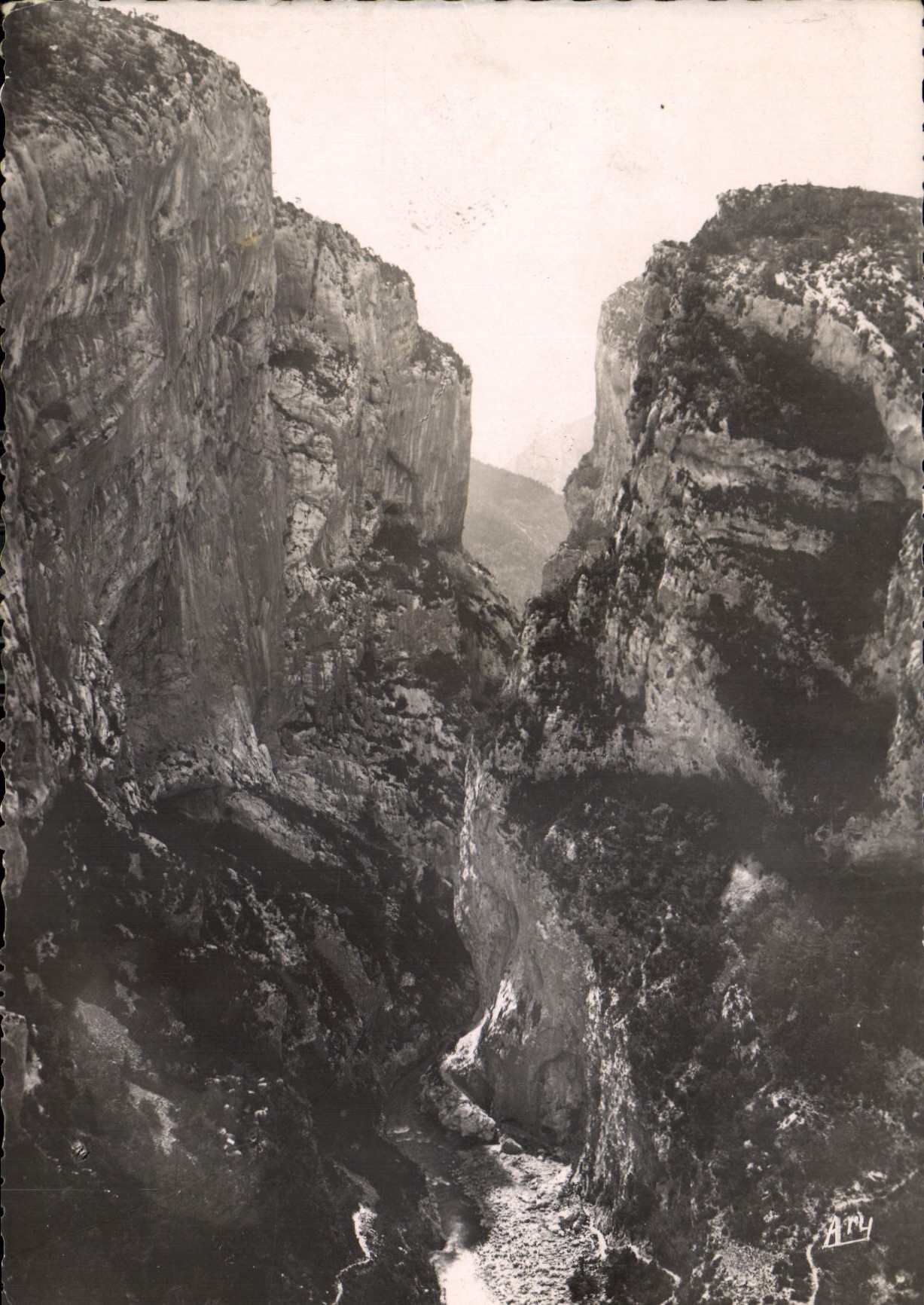 CPM Les Gorges Pittoresque du verdon entree du Grand Canon Couloir Samson vue du Point Sublime 
