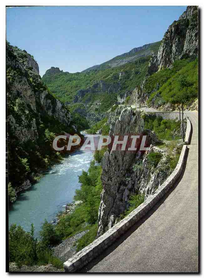 CPM Les Gorges pittoresque du Verdon l'Entree du Grand a Rougon 