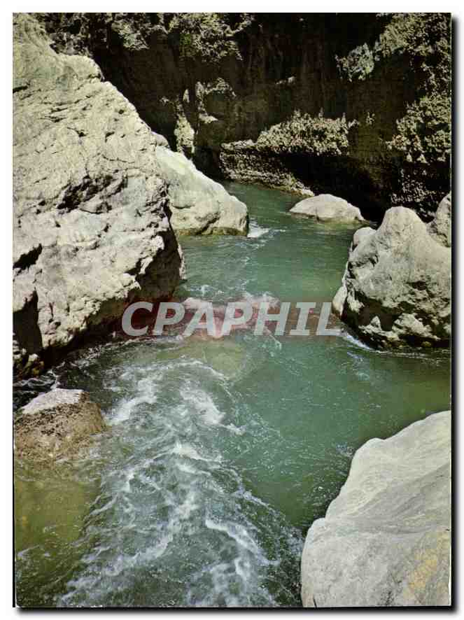 CPM Gorges du Verdon site le plus grandiose du monde entree du Verdon dans un canyon etroit de roche