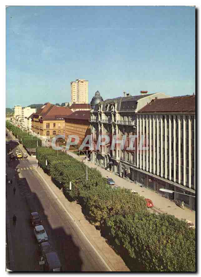 CPM La Chaux de Fonds Avenue Leopold Robert 