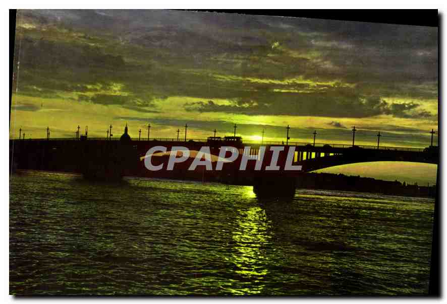 CPM Mainz am Rhein Rheinbrucke in der Abenddommerung 
