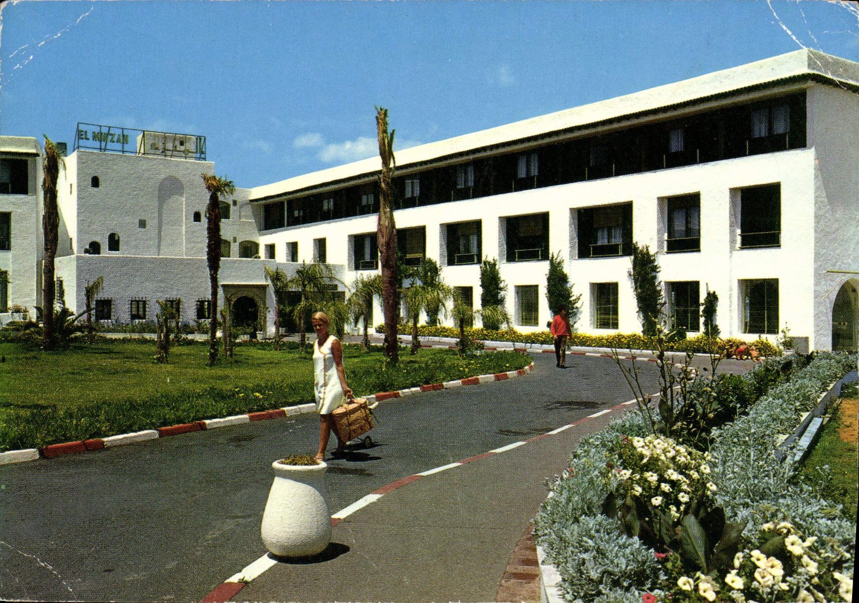 Hôtel El-Mouzar — Algérie — éditeur Staouéli, n°612