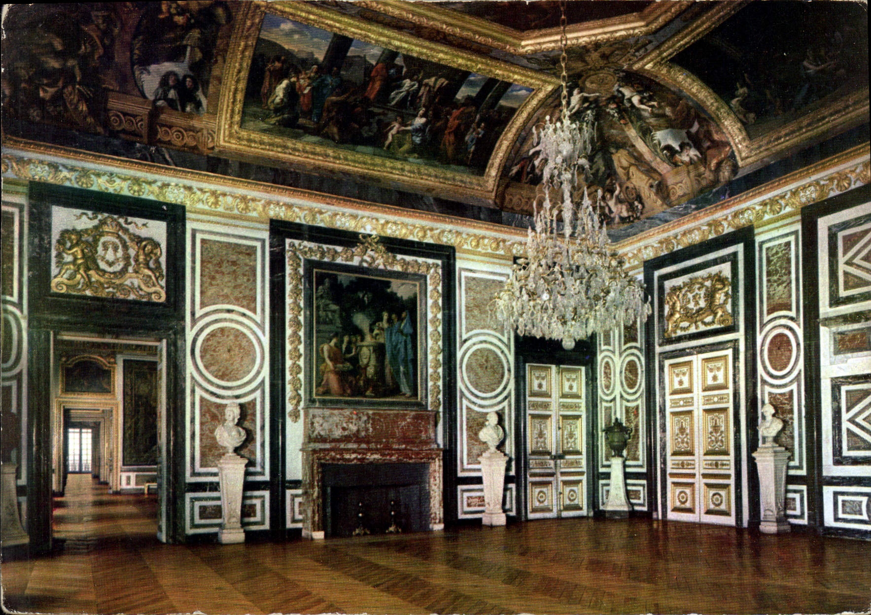 Salle des Gardes du Château de Versailles — peinture de plafond par Noël Coypel — Éditions EPIC, Paris
