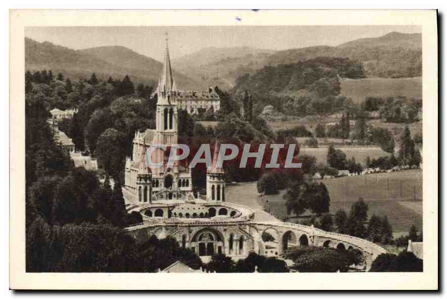 CPA Lourdes La Basilique vue du chateau fort 