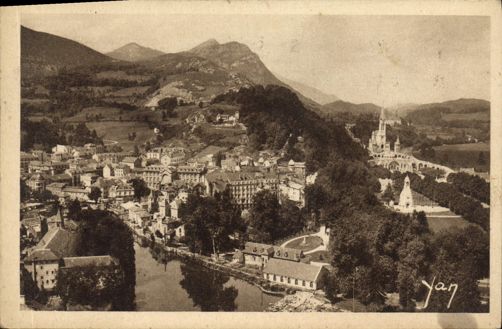 CPA Lourdes Vue generale 