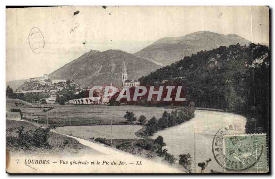 CPA Lourdes Vue generale et le Pic du Jer